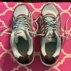 Excellent Women’s Fila shoes size 8
